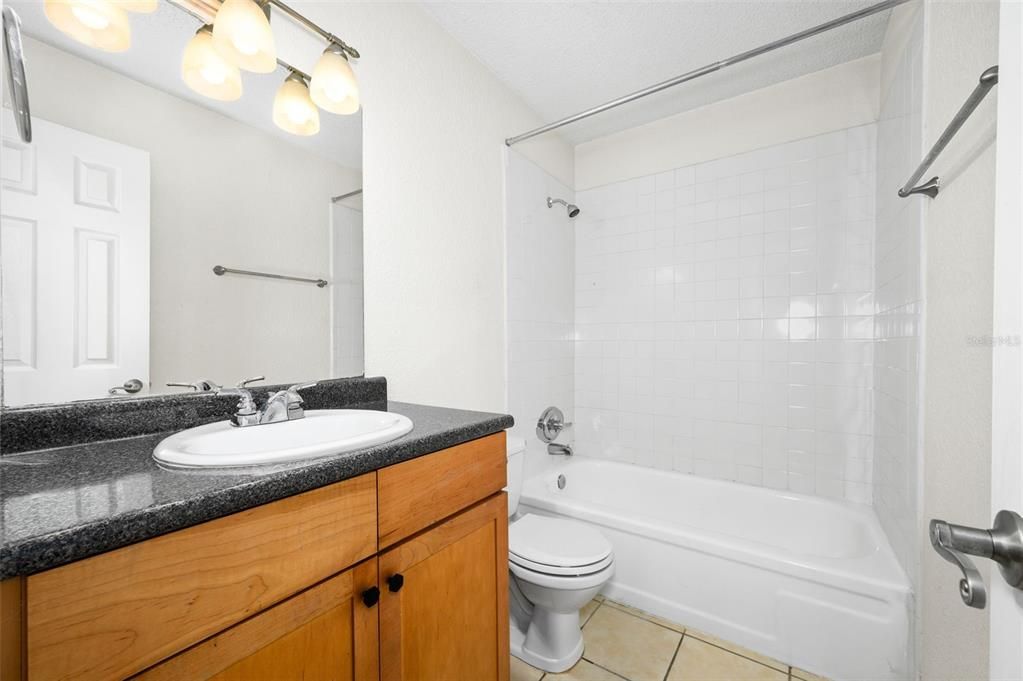 For Sale: $133,000 (2 beds, 2 baths, 1070 Square Feet)
