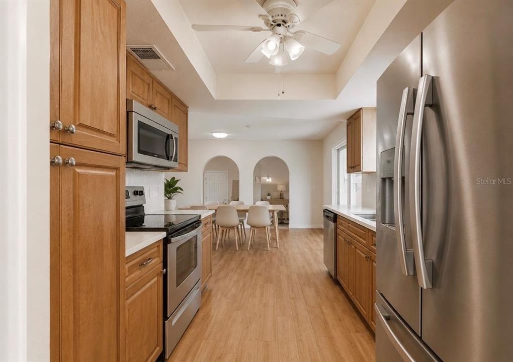 На продажу: $549,900 (3 спален, 2 ванн, 1410 Квадратных фут)