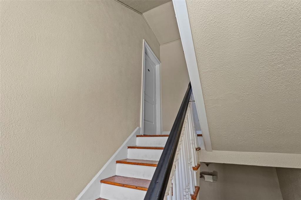 For Sale: $250,000 (1 beds, 1 baths, 641 Square Feet)