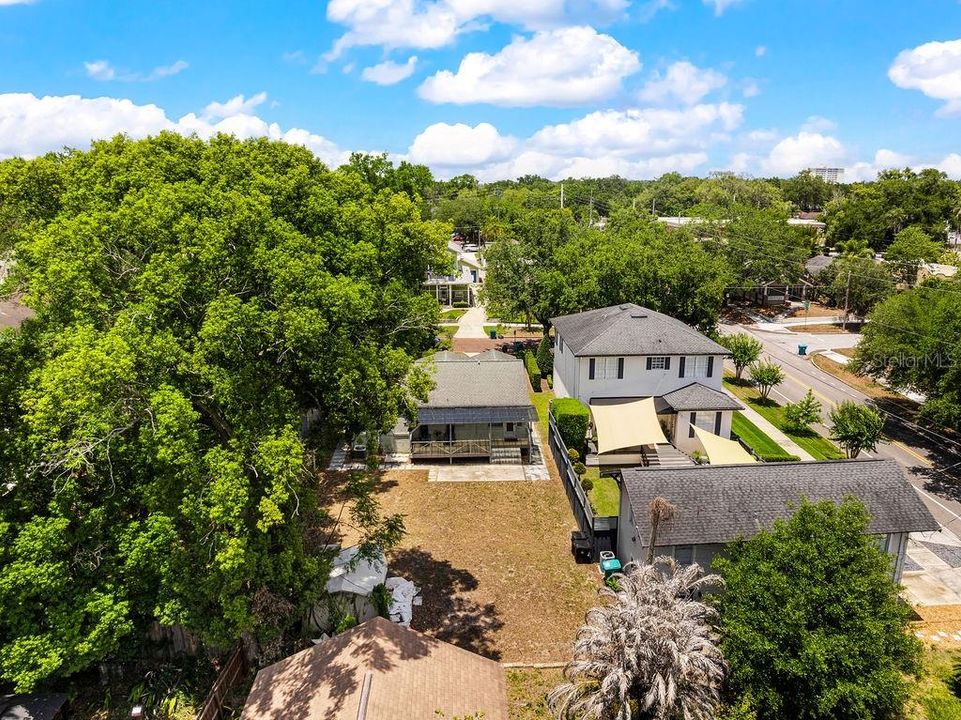 For Sale: $490,000 (2 beds, 1 baths, 1427 Square Feet)