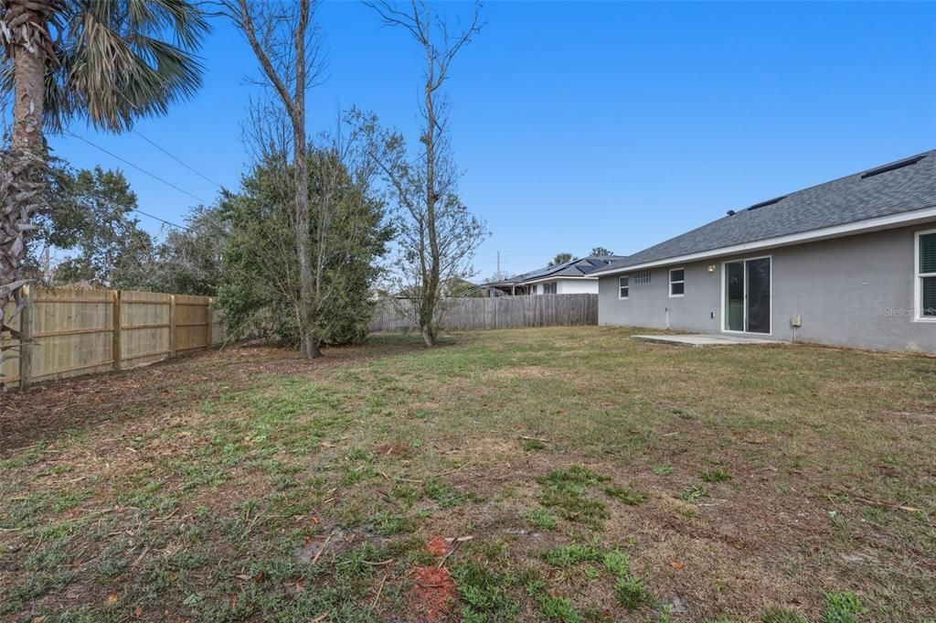 For Rent: $2,200 (3 beds, 2 baths, 1413 Square Feet)