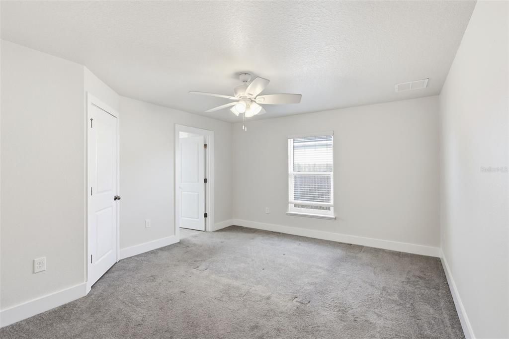 For Rent: $2,200 (3 beds, 2 baths, 1413 Square Feet)