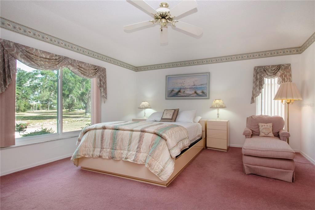 For Sale: $345,000 (2 beds, 2 baths, 2159 Square Feet)