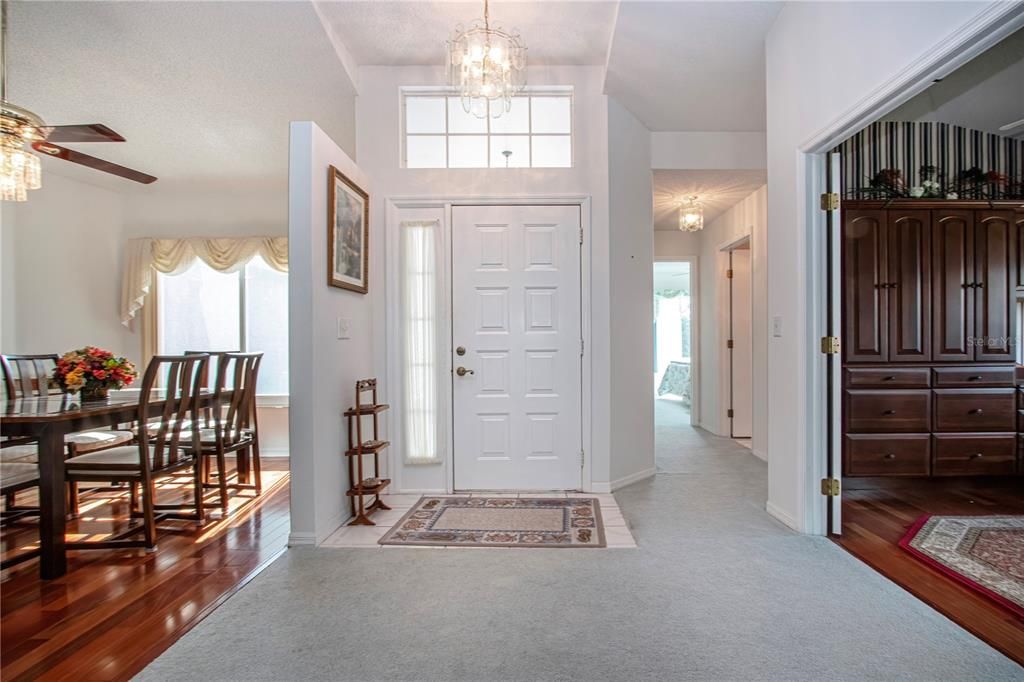 For Sale: $345,000 (2 beds, 2 baths, 2159 Square Feet)