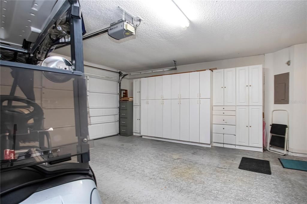 For Sale: $345,000 (2 beds, 2 baths, 2159 Square Feet)