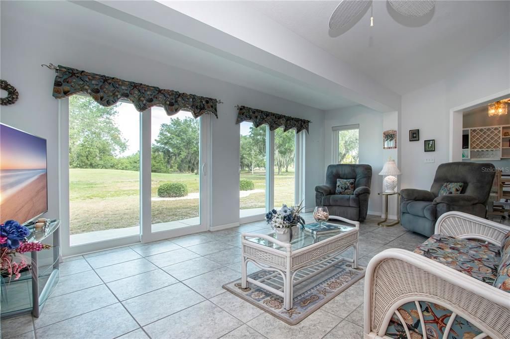 For Sale: $345,000 (2 beds, 2 baths, 2159 Square Feet)