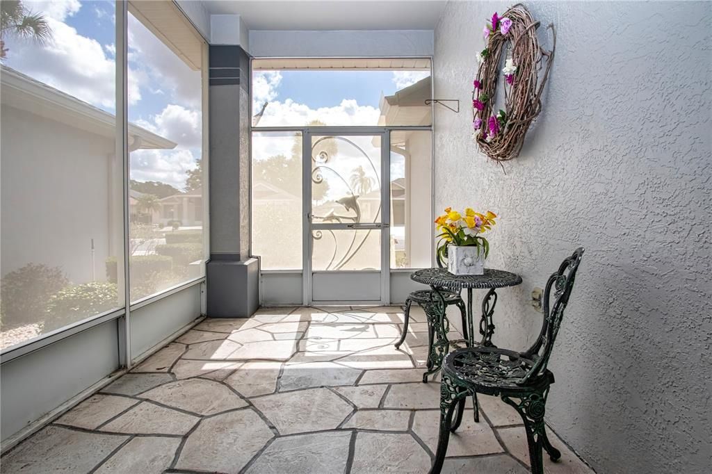 For Sale: $345,000 (2 beds, 2 baths, 2159 Square Feet)