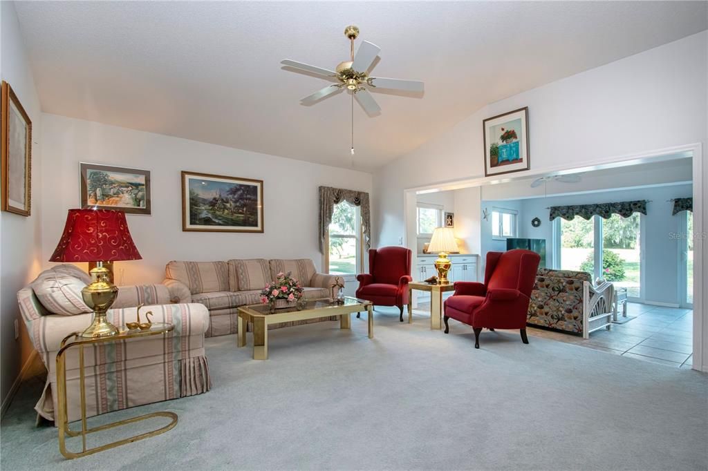 For Sale: $345,000 (2 beds, 2 baths, 2159 Square Feet)