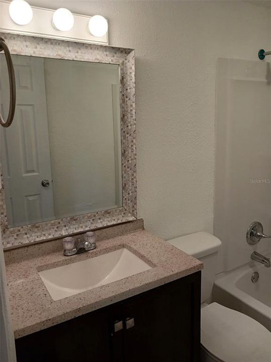 For Rent: $1,600 (3 beds, 1 baths, 1240 Square Feet)