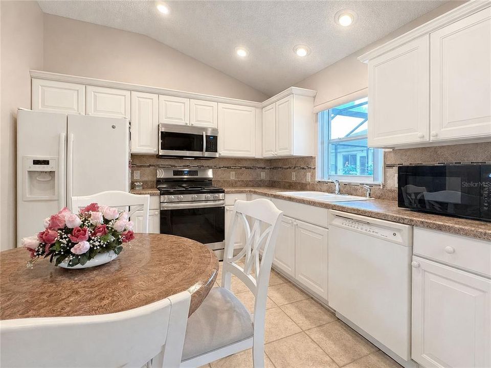 En Venta: $465,000 (3 camas, 2 baños, 1404 Pies cuadrados)