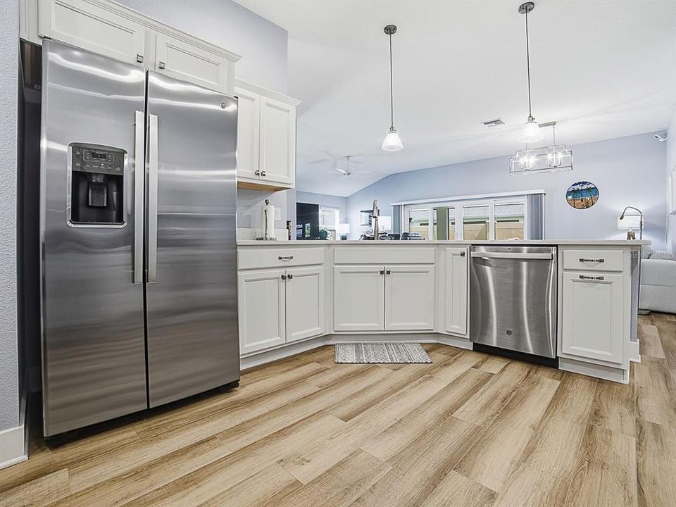 For Sale: $527,000 (3 beds, 2 baths, 1959 Square Feet)