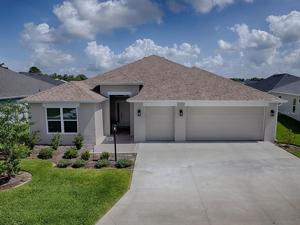 For Sale: $527,000 (3 beds, 2 baths, 1959 Square Feet)