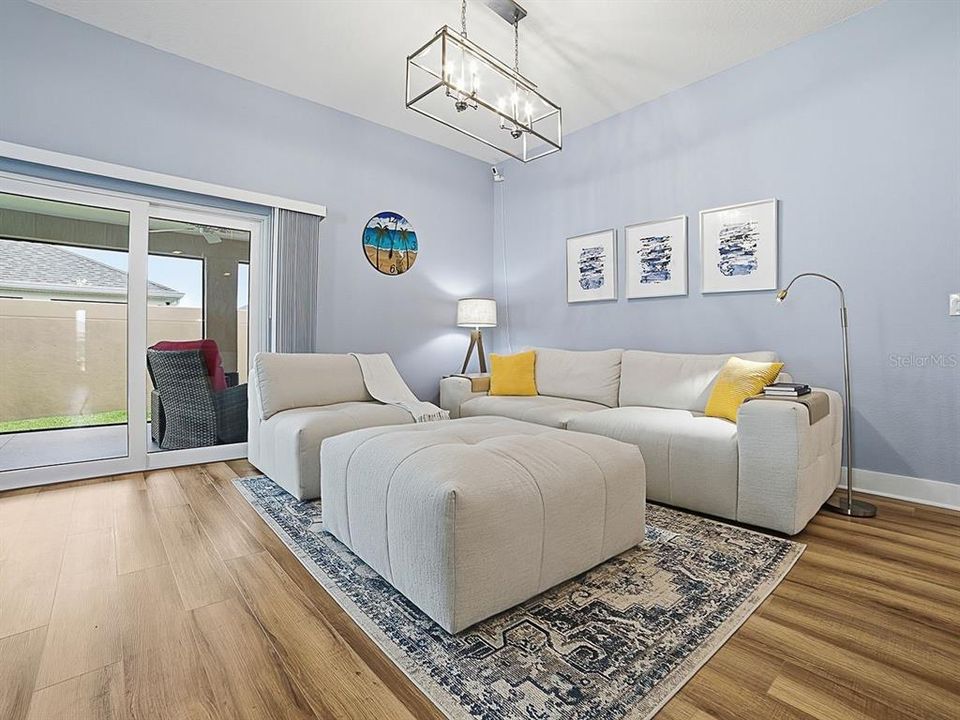 For Sale: $527,000 (3 beds, 2 baths, 1959 Square Feet)