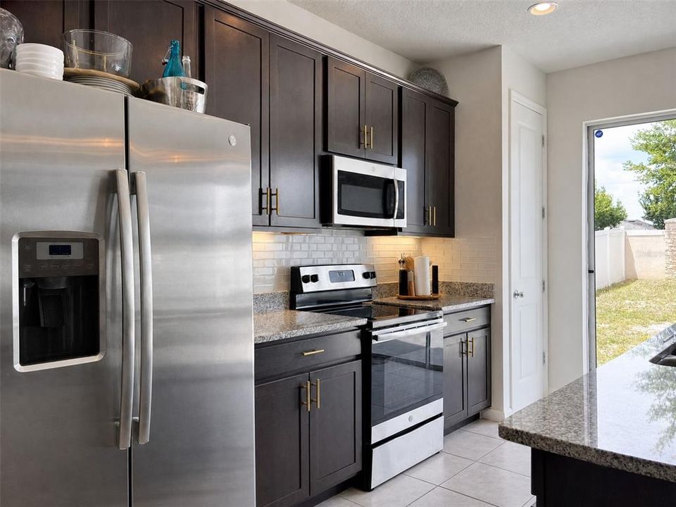For Sale: $365,000 (3 beds, 2 baths, 2665 Square Feet)