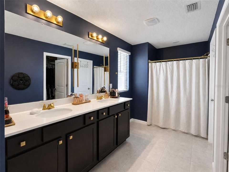 For Sale: $365,000 (3 beds, 2 baths, 2665 Square Feet)