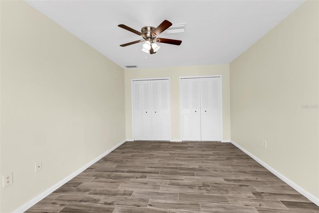 For Sale: $329,000 (3 beds, 2 baths, 1434 Square Feet)