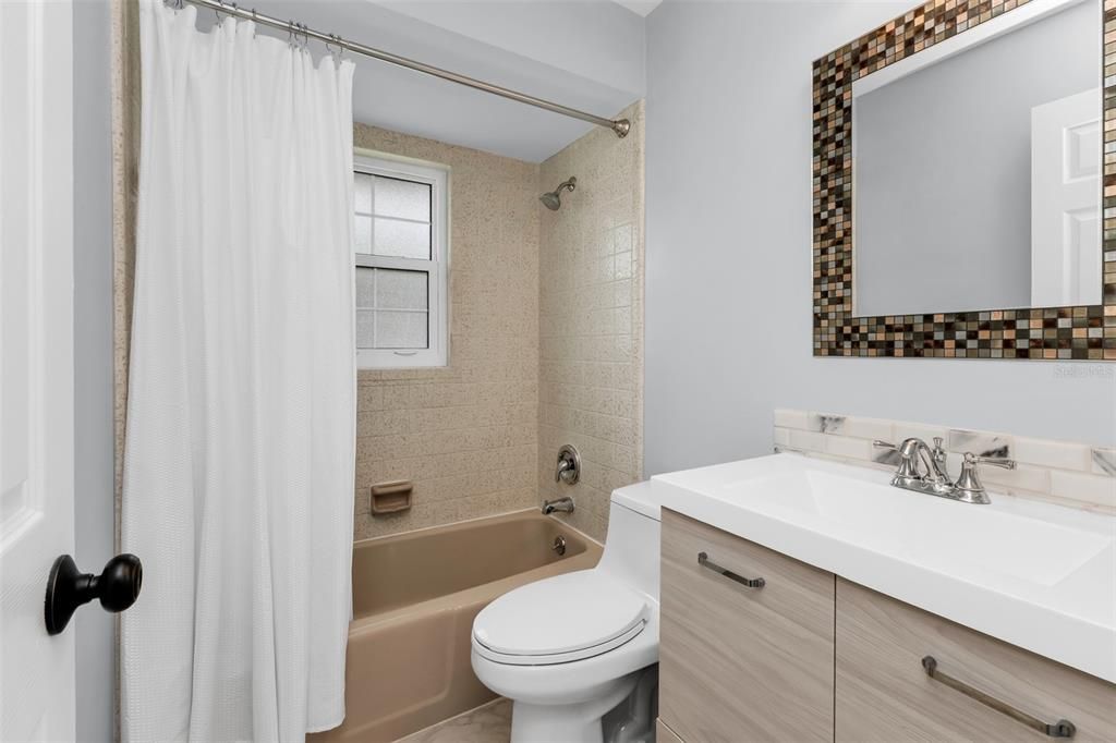For Sale: $329,000 (3 beds, 2 baths, 1434 Square Feet)