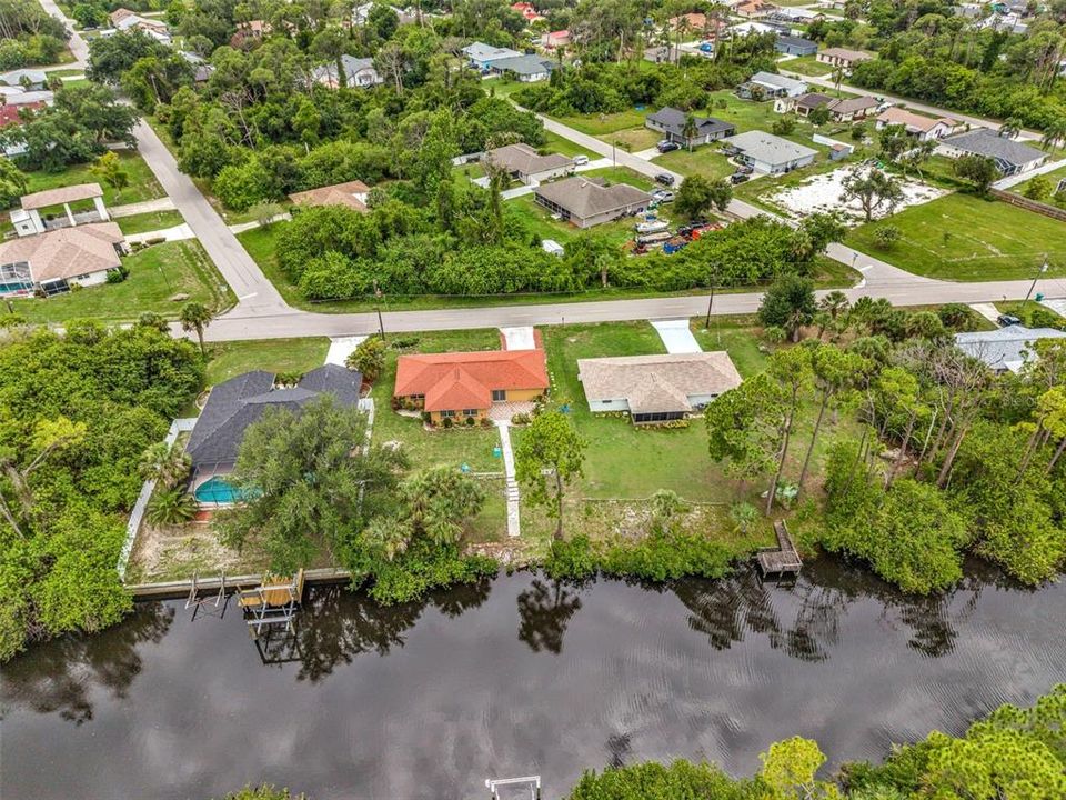 For Sale: $329,000 (3 beds, 2 baths, 1434 Square Feet)