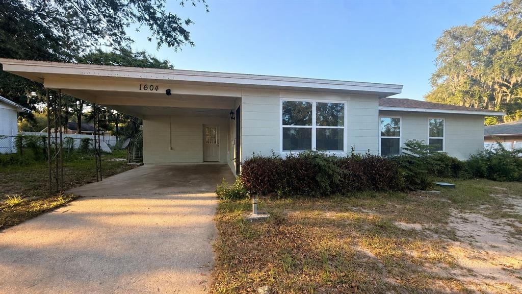 For Rent: $1,500 (3 beds, 1 baths, 1088 Square Feet)