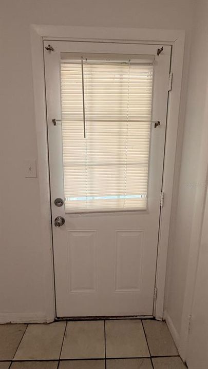 For Rent: $1,500 (3 beds, 1 baths, 1088 Square Feet)