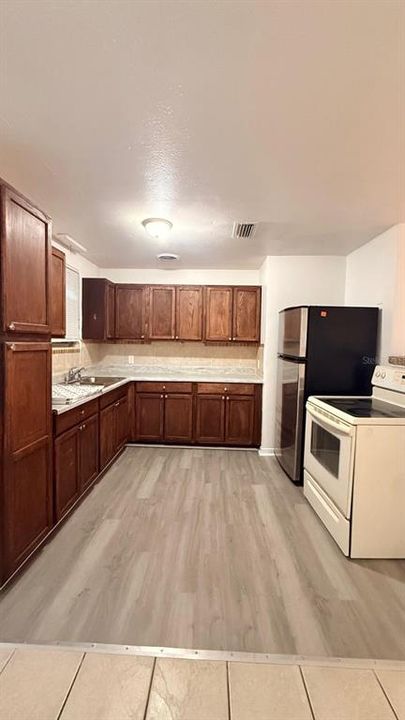 For Rent: $1,500 (3 beds, 1 baths, 1088 Square Feet)