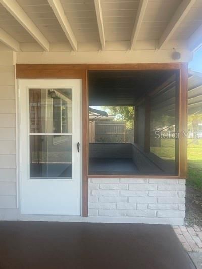 For Sale: $329,900 (2 beds, 1 baths, 816 Square Feet)