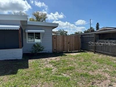 For Sale: $329,900 (2 beds, 1 baths, 816 Square Feet)