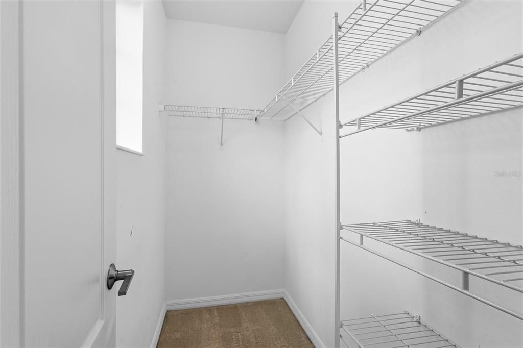 For Sale: $499,000 (4 beds, 2 baths, 2084 Square Feet)
