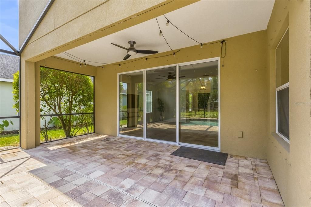 For Sale: $499,000 (4 beds, 2 baths, 2084 Square Feet)