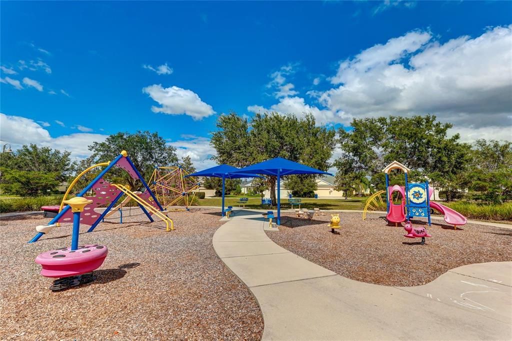 For Sale: $499,000 (4 beds, 2 baths, 2084 Square Feet)