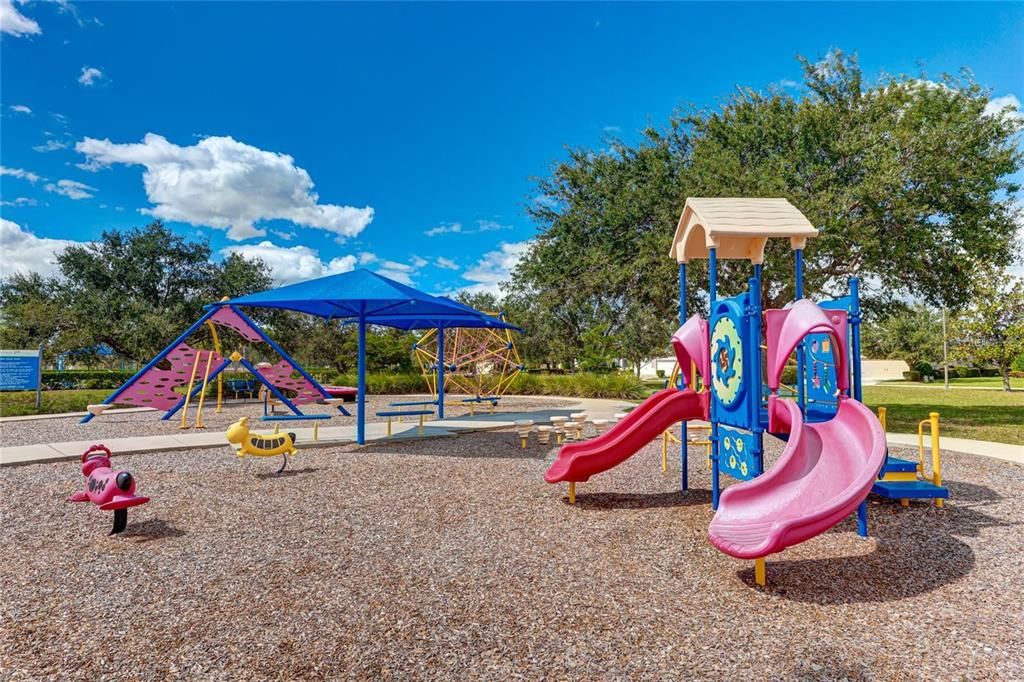 For Sale: $499,000 (4 beds, 2 baths, 2084 Square Feet)