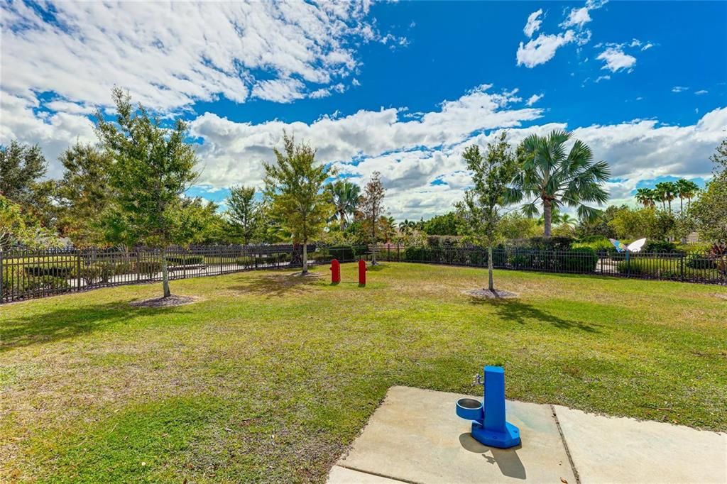For Sale: $499,000 (4 beds, 2 baths, 2084 Square Feet)