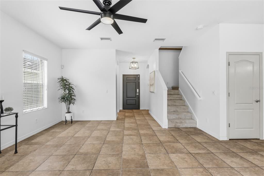 For Sale: $499,000 (4 beds, 2 baths, 2084 Square Feet)