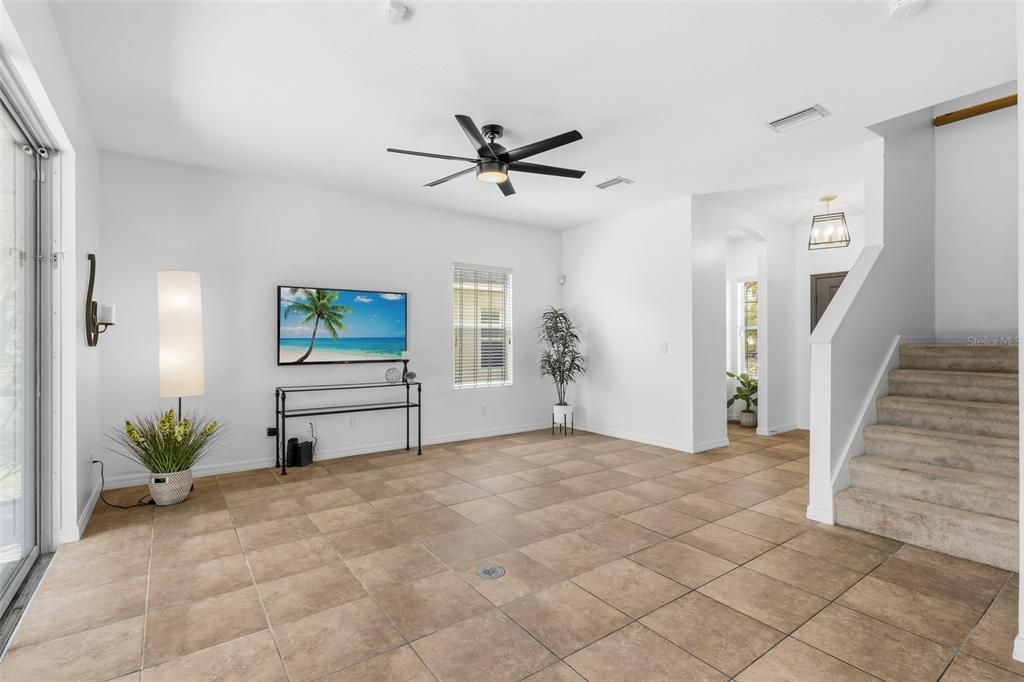 For Sale: $499,000 (4 beds, 2 baths, 2084 Square Feet)