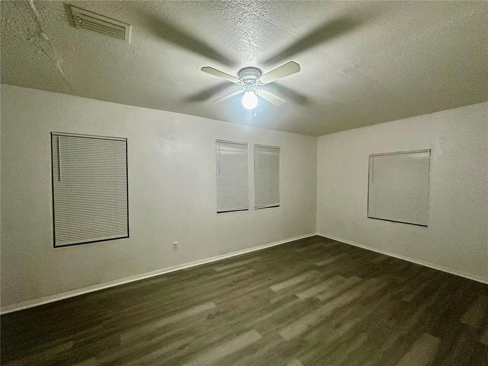 En Renta: $1,600 (3 camas, 2 baños, 1130 Pies cuadrados)