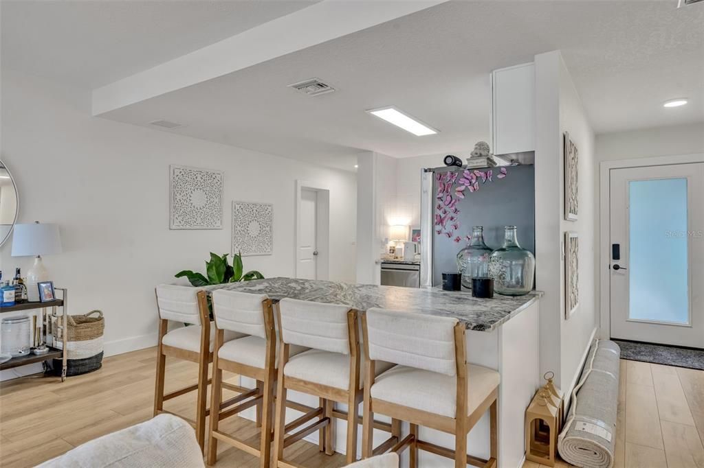 For Rent: $4,295 (4 beds, 2 baths, 1702 Square Feet)