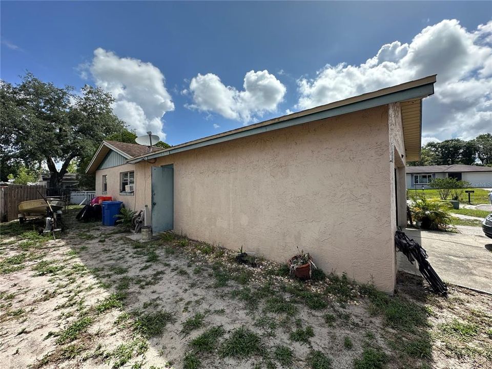 Activo con contrato: $269,000 (3 camas, 2 baños, 1208 Pies cuadrados)