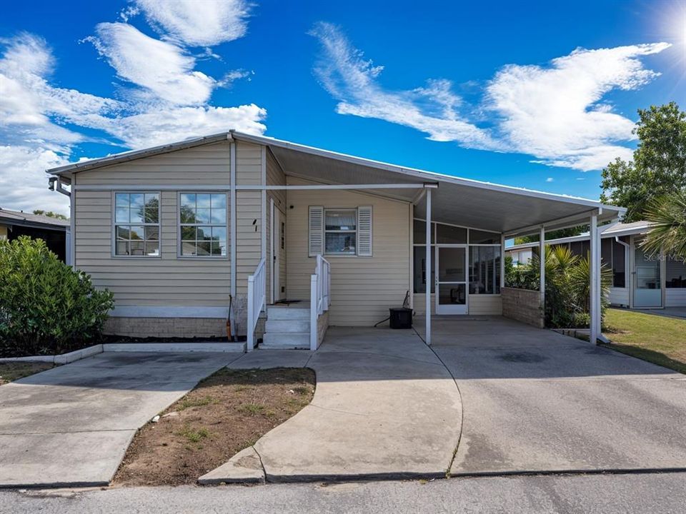 For Sale: $189,000 (2 beds, 2 baths, 868 Square Feet)