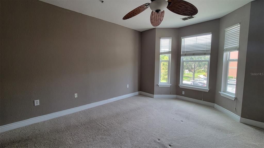 For Rent: $2,700 (3 beds, 2 baths, 1480 Square Feet)