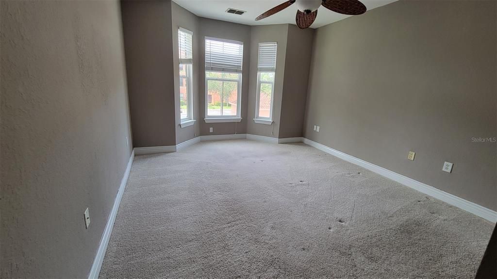 For Rent: $2,700 (3 beds, 2 baths, 1480 Square Feet)