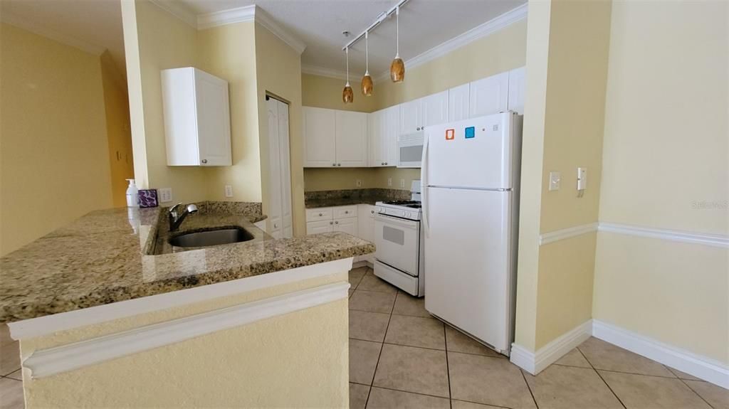 For Rent: $2,700 (3 beds, 2 baths, 1480 Square Feet)