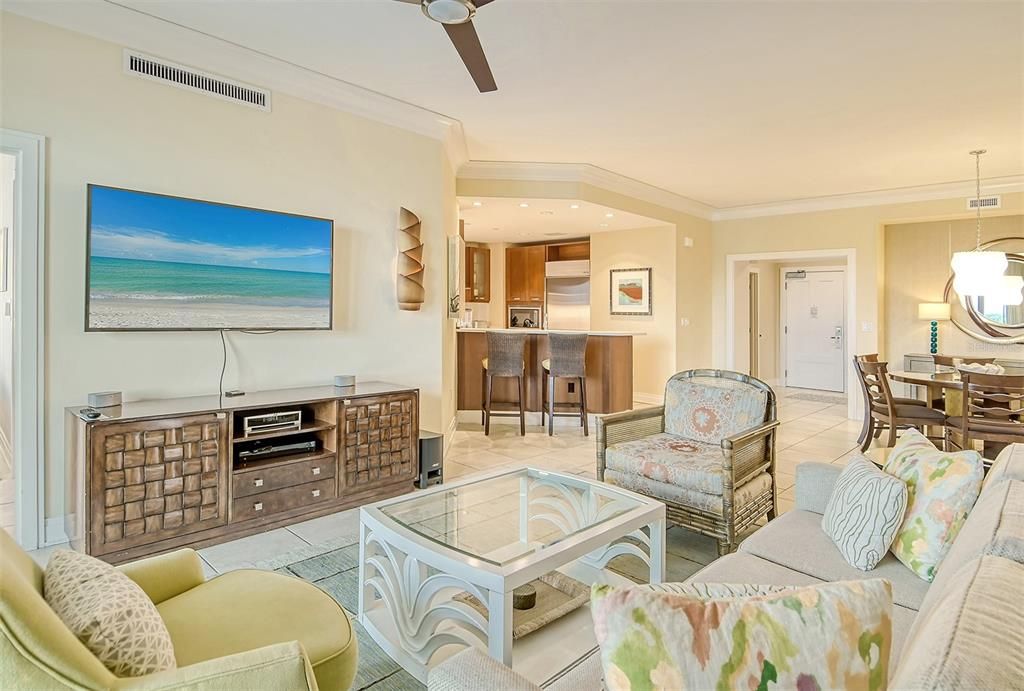 For Sale: $100,000 (2 beds, 3 baths, 1750 Square Feet)