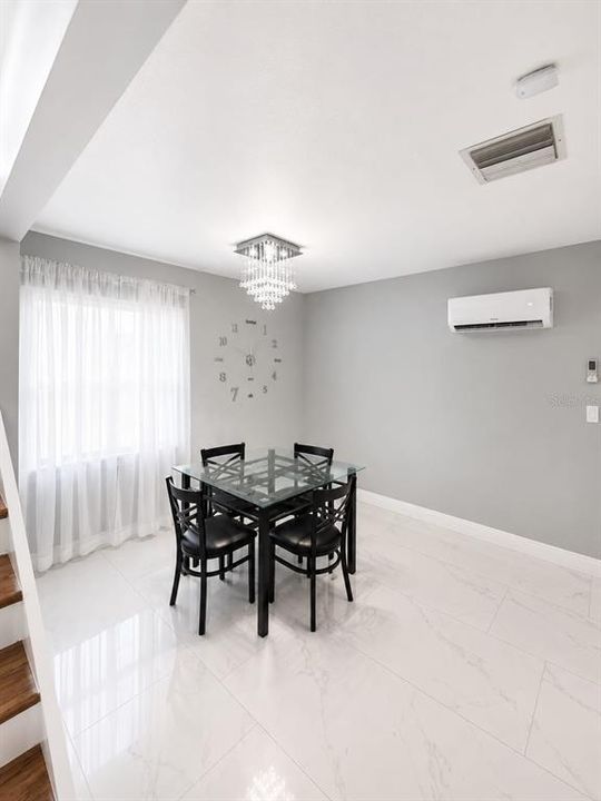 En Renta: $2,700 (3 camas, 2 baños, 1380 Pies cuadrados)