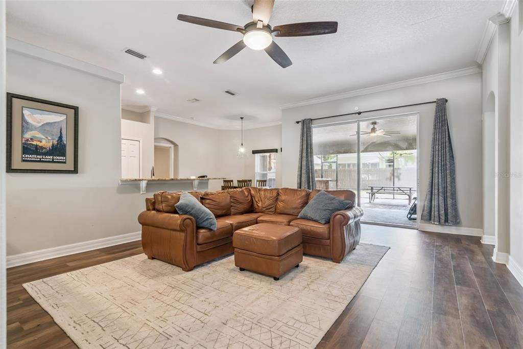 For Sale: $435,000 (3 beds, 2 baths, 2096 Square Feet)