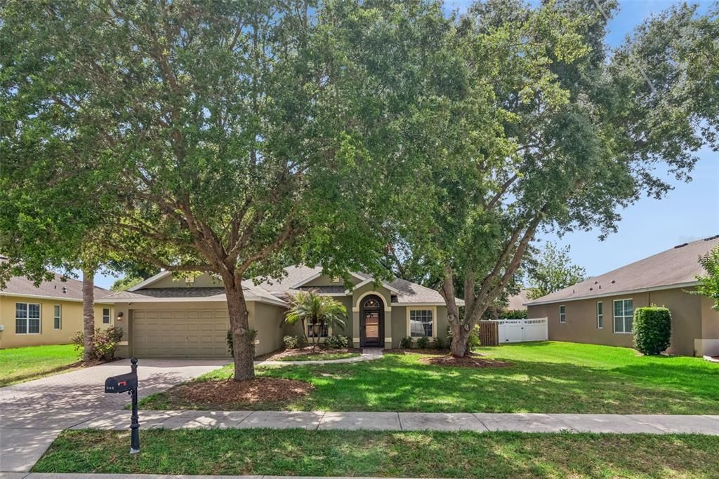 For Sale: $435,000 (3 beds, 2 baths, 2096 Square Feet)