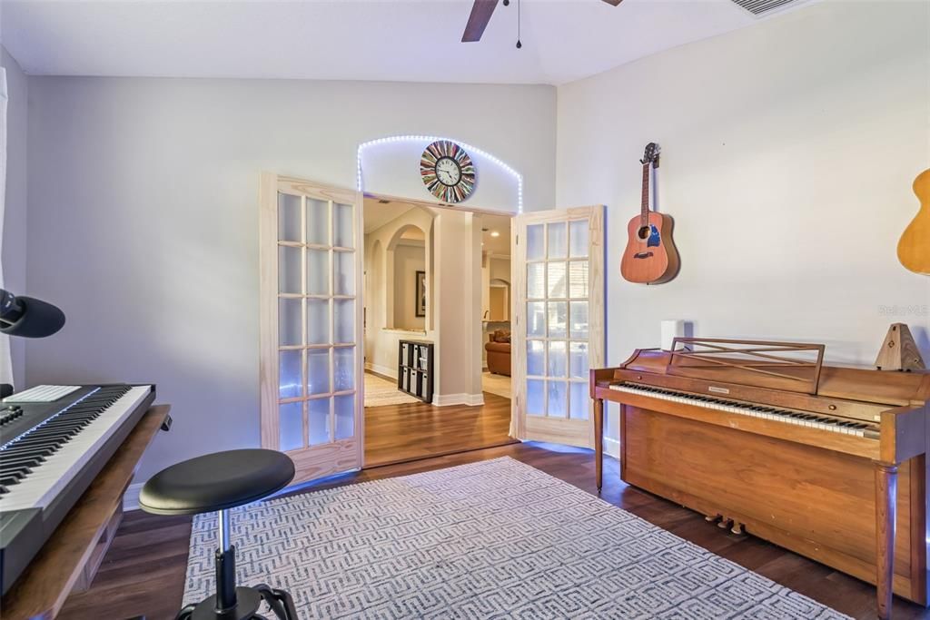 For Sale: $435,000 (3 beds, 2 baths, 2096 Square Feet)