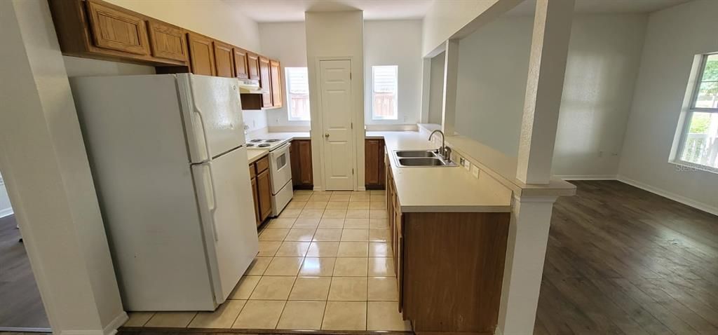 For Rent: $1,850 (2 beds, 2 baths, 1289 Square Feet)