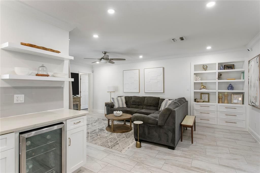 En Venta: $765,000 (3 camas, 2 baños, 1635 Pies cuadrados)