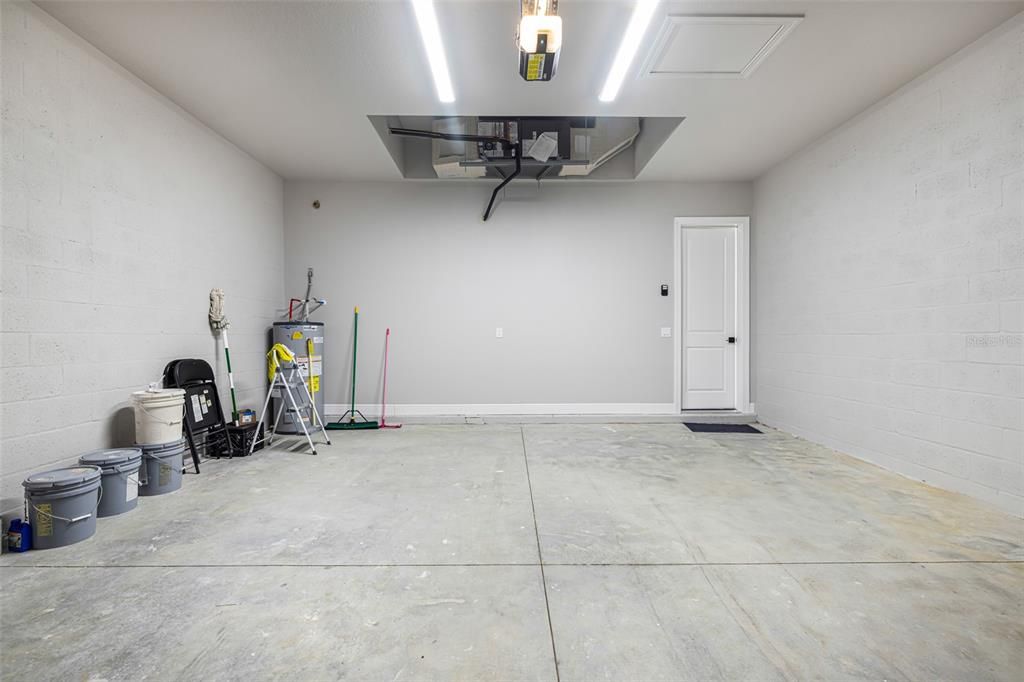 For Sale: $425,000 (3 beds, 2 baths, 1783 Square Feet)