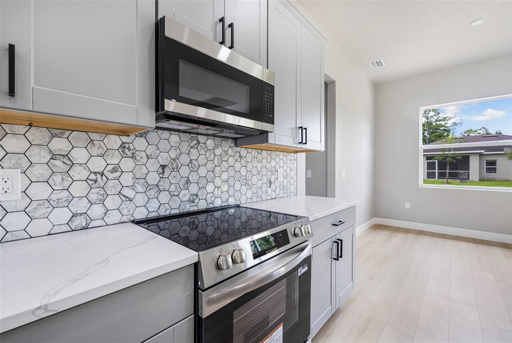 For Sale: $425,000 (3 beds, 2 baths, 1783 Square Feet)